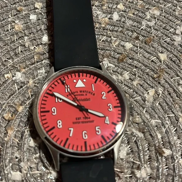 Fossil model 8 Forrester Red Dial Wristwatch with Black Strap - Picture 3 of 10